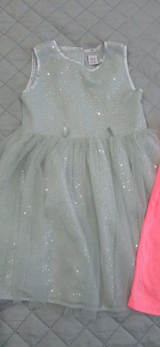 Sukienki r. 116 dla dziewczynki