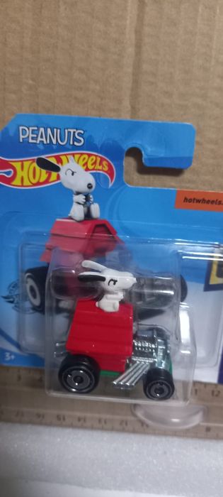Snopy hot wheels