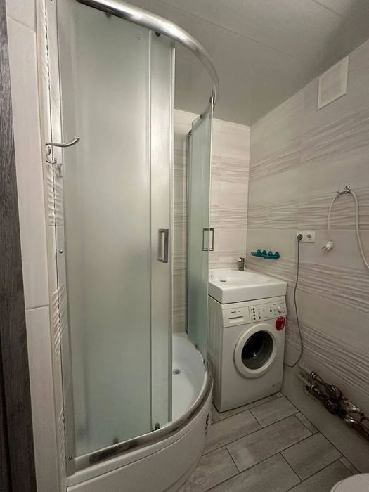 Породам 1 ком. кв-ру, Хортицкой м-рн, ул.Лахтинская 2этаж пятиэт.дома