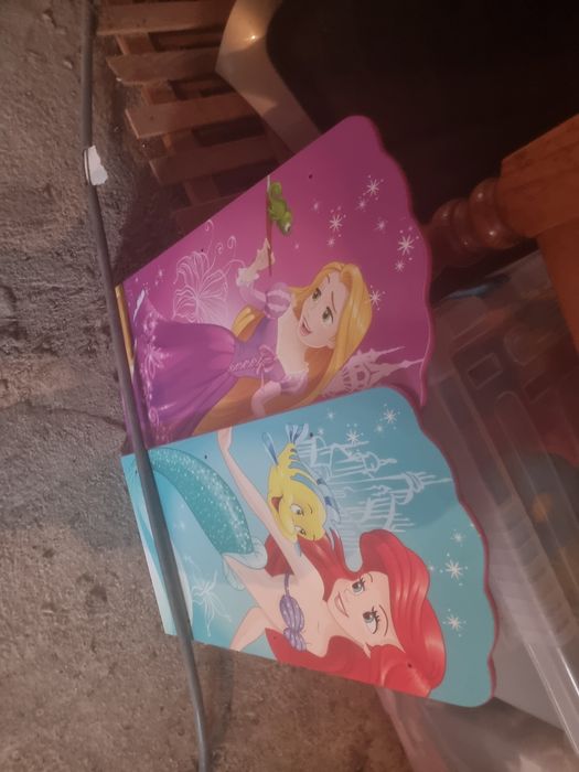 Estante de brinquedos infantil