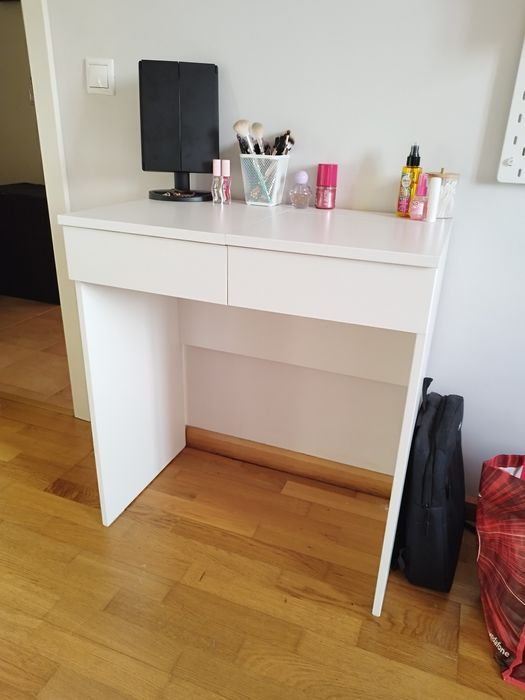 Tocador IKEA maquilhagem