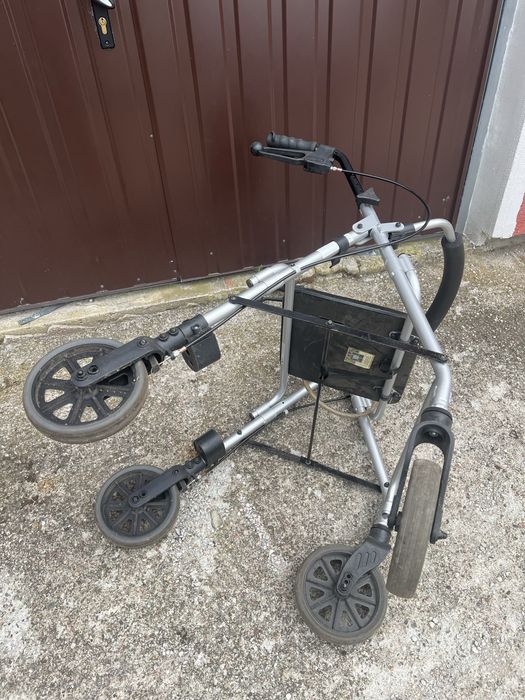 Sprzedam lekki aluminiowy chodzik/pchacz: ROLLATOR