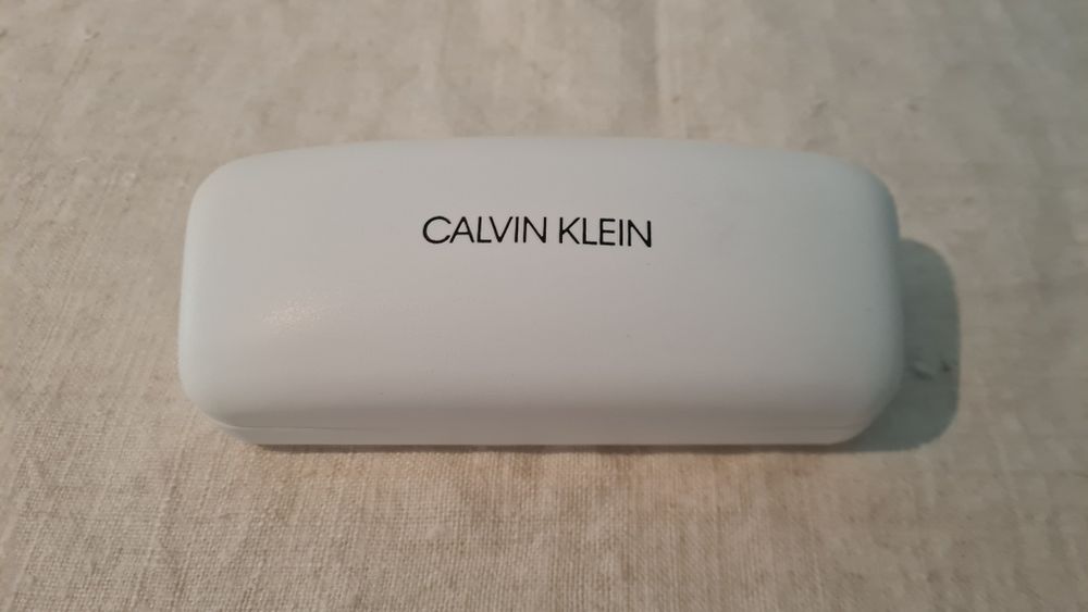 Óculos de sol lentes rosa Calvin Klein