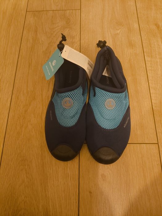 Аквашузи, коралки 43 розмір