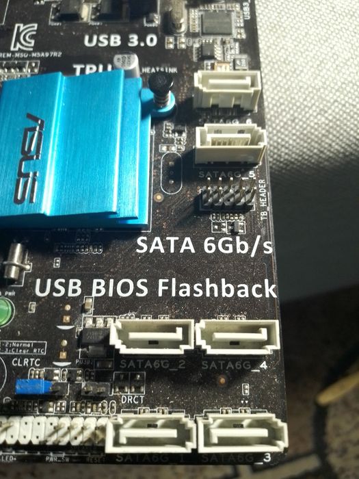 Материнская плата Asus M5A97 R2. ЕVO  (AM3+

Материнская плата