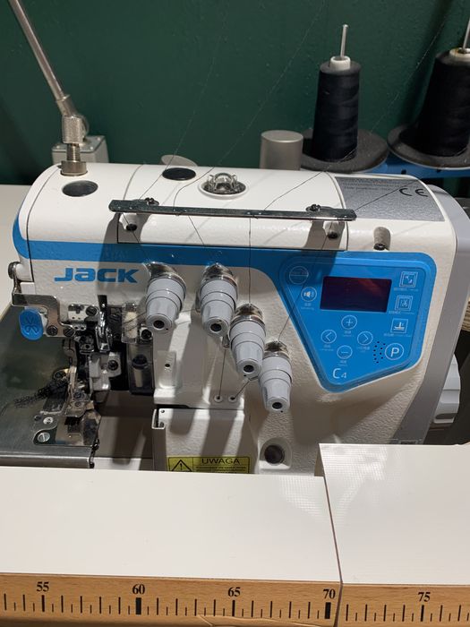 Owerlok Jack C4 czteronitkiwy