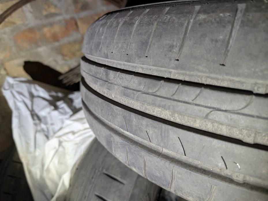 Шини Dunlop Sport BluResponse 195/65 R15 91H Коплект 4шт майже нові