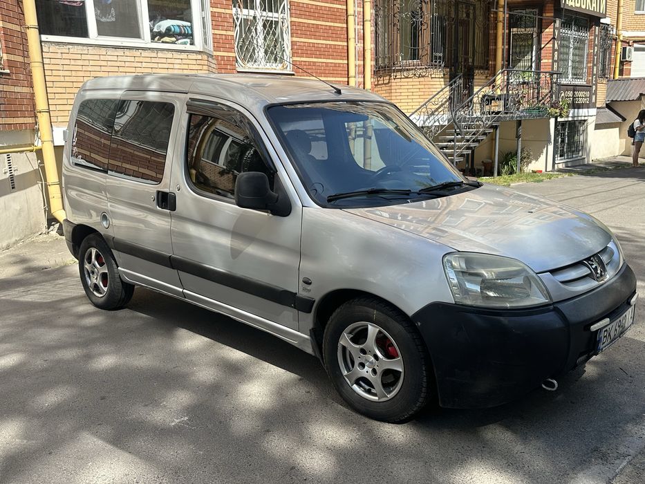 Продажться пежо партнер