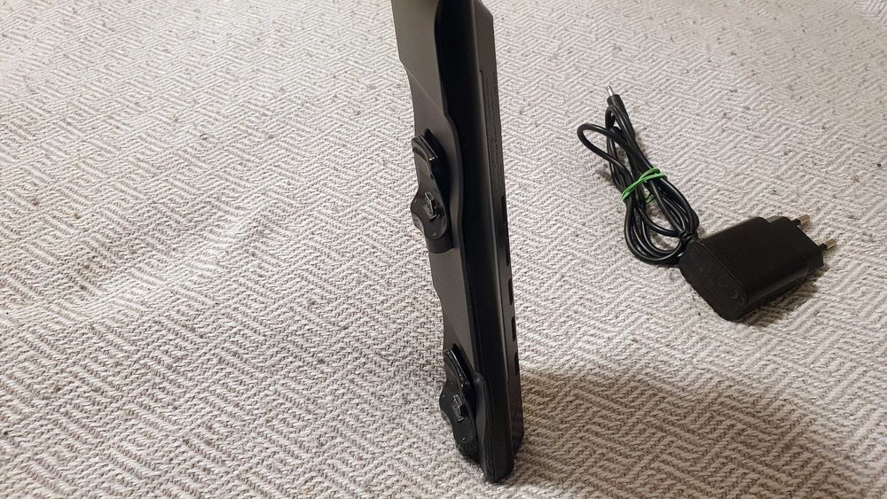 Magnetyczna stacja dokująca na 2 pady PS4 PlayStation 4