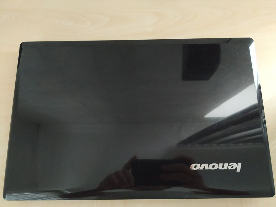 Ноутбук Lenovo G580 i3 intel Nvidia и intel 3000