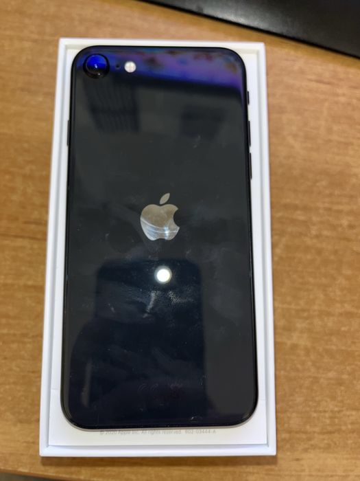 Iphone SE 2020 nowy 100% kondycji