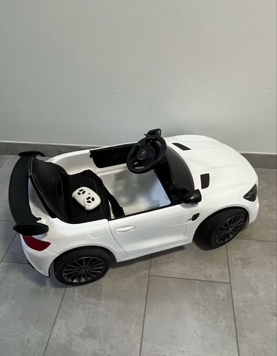 Mercedes auto na akumulator