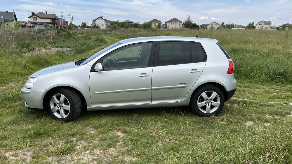 Volkswagen Golf 5 1.6 MPI