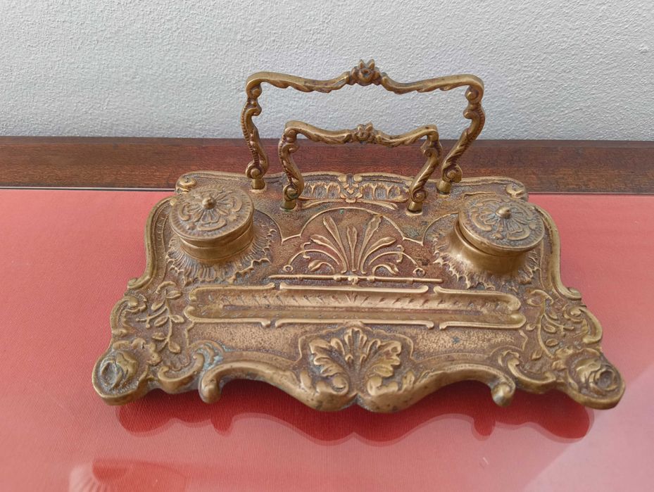 Suporte para secretária antigo (papeleira & tinteiros)