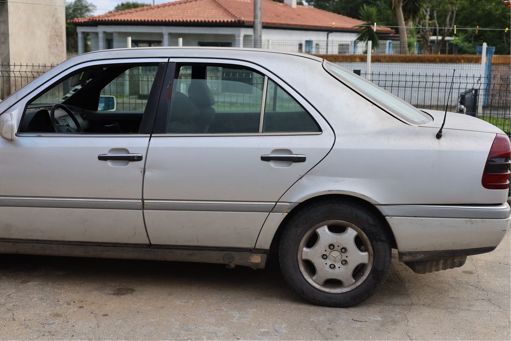 Mercedes benz c200