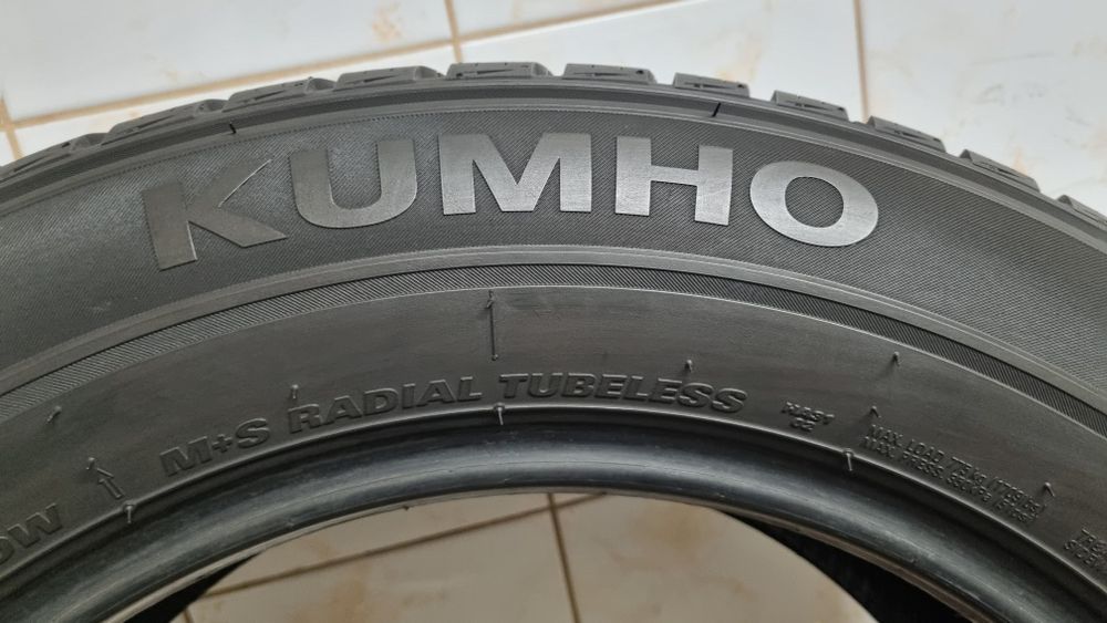 Opony całoroczne 225/60 R17 99H SUV Kumho Solus 4S HA31  4SEASONS