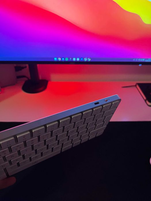 Conjunto rato, teclado e tapete estilo apple - Como novo