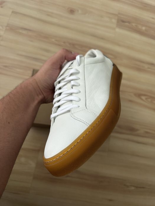 Skórzane trampki BUTÉ – Nowe