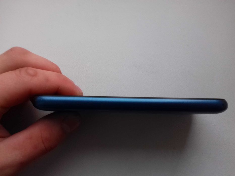 Продам телефон Philips S257