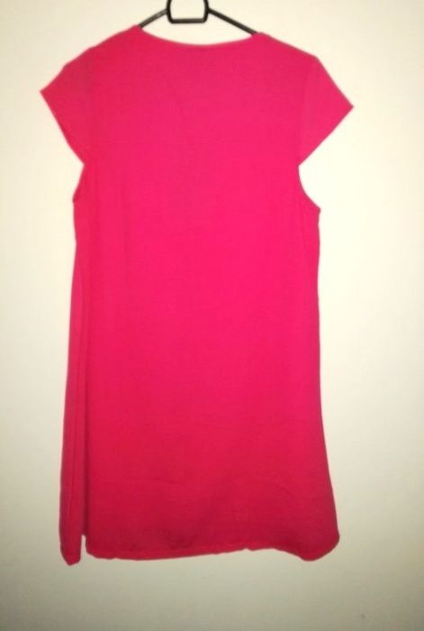Różowa trapezowa luźna sukienka amarantowa neonowa Missguided