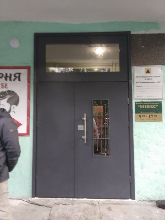Металеві двері, вхідні титанові двері, двері в офіс, будинок, підʼїзд