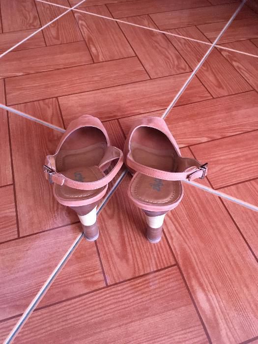 Sandálias Zilian NOVOS