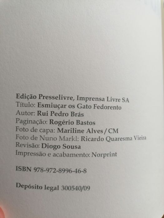 Livro Esmiuçar os Gato Fedorento de Rui Pedro Brás