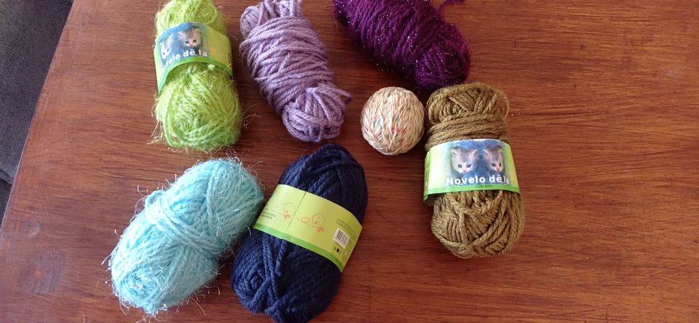Novelos de lã várias cores