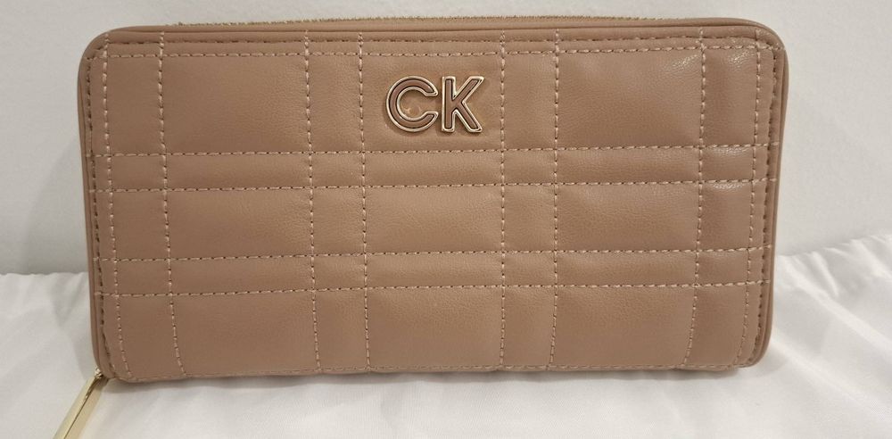 Mala +Carteira  Calvin Klein originais e novaa