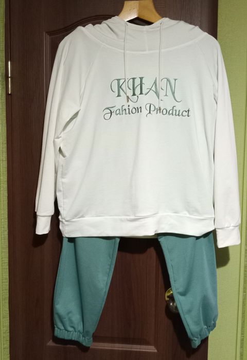 Новый спортивный костюм.