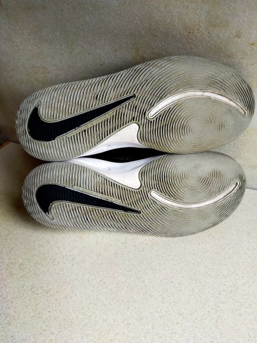 Buty  sportowe do koszykówki Nike Team Hustle  38