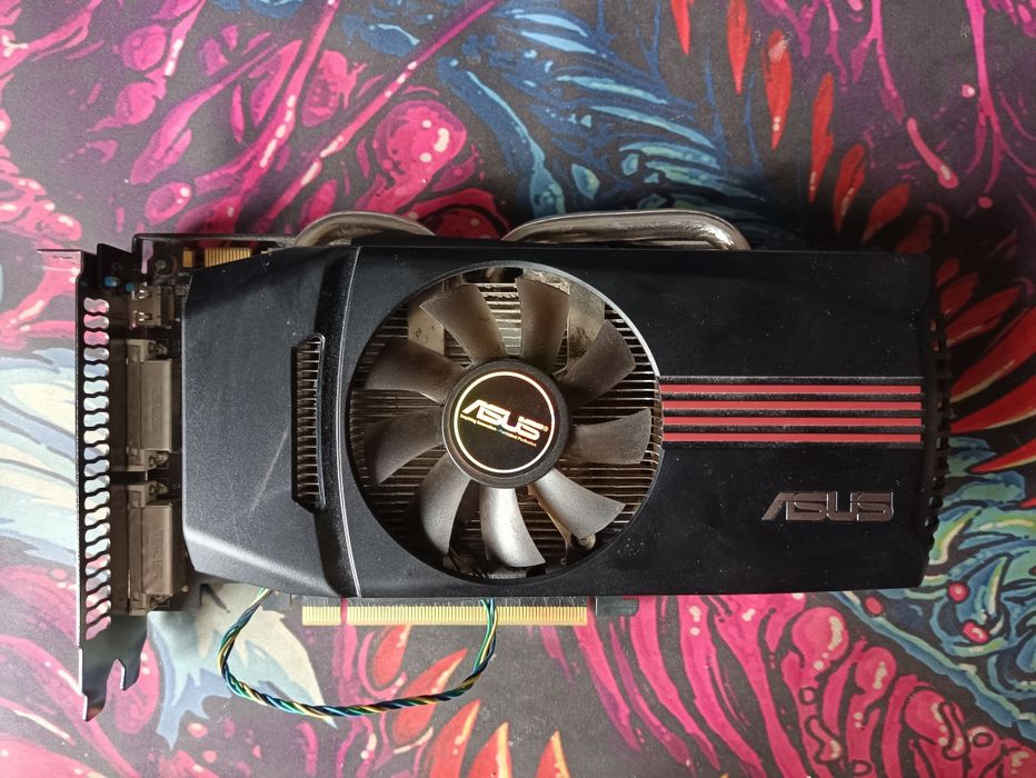 Karta graficzna Asus - GeForce GTX 560 1GB