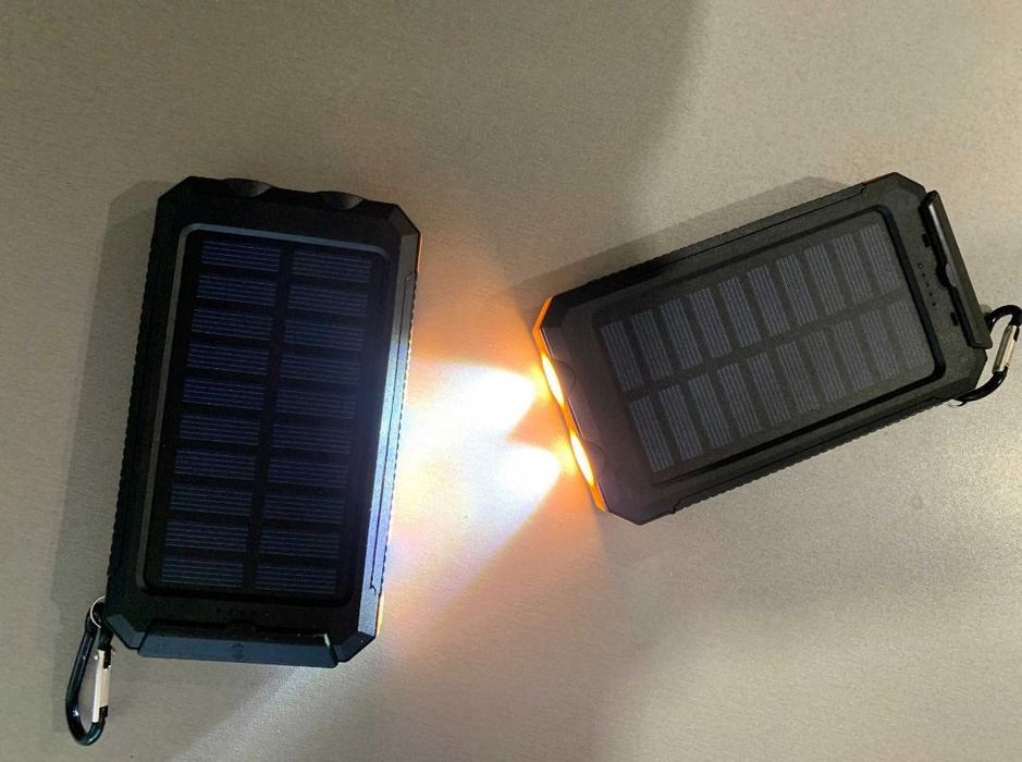 Павербанк 10000 mah з ліхтариком та з сонячною панеллю
