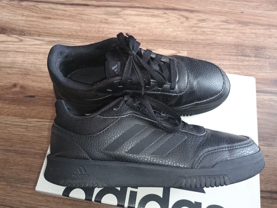 Sprzedam buty adidas 36 2/3 do wkładki 24cmdki