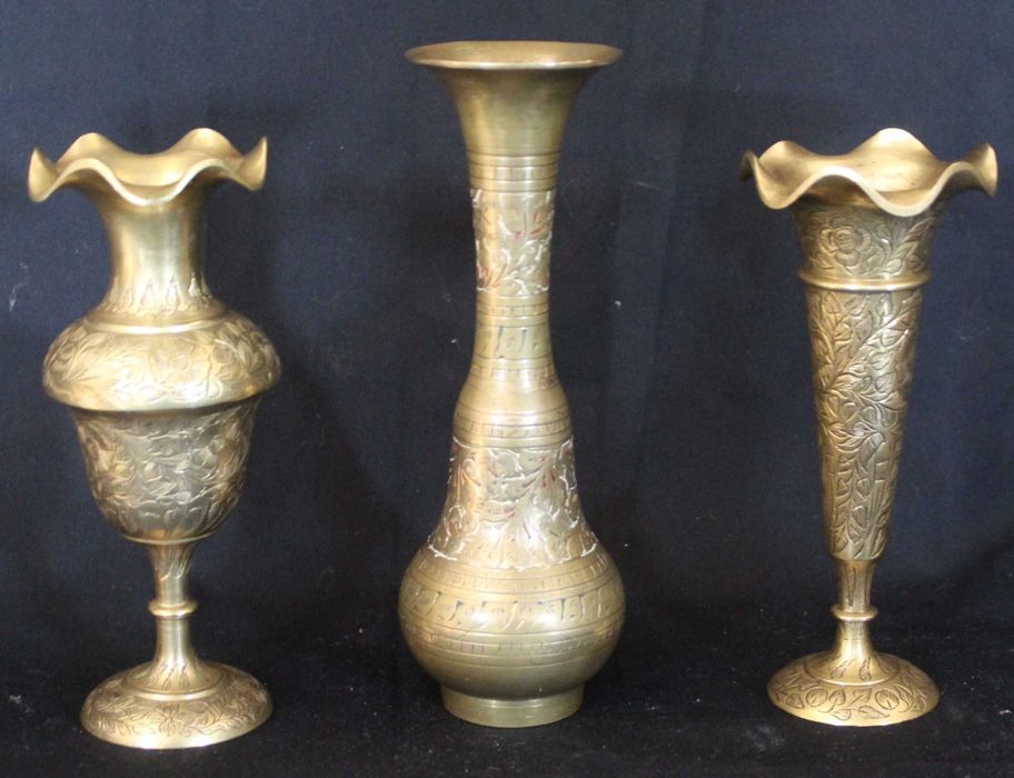 3 Jarras de latão da India, artesanato vintage