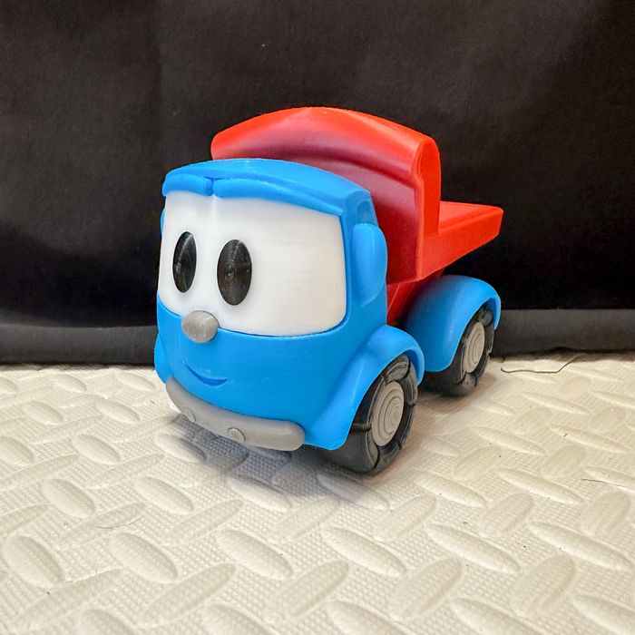 Вантажівочка Льова та його друзі / Грузовичек Лева