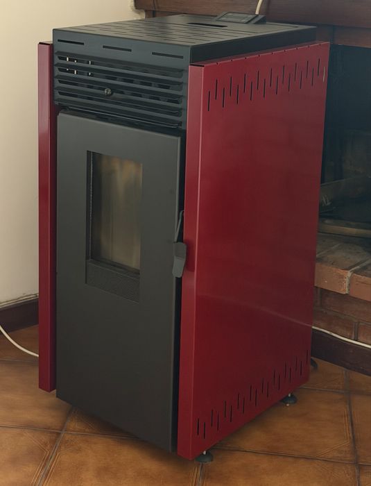 Salamandra a pellets com tubagem