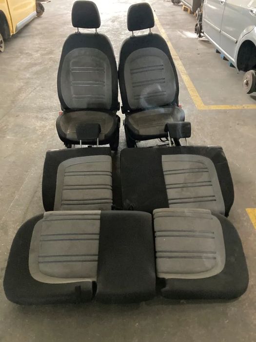 Bancos Frontais e Traseiros Fiat Punto Evo 2010