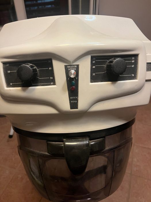 Secador de pé profissional ARTEM WIND 1301  – 800W