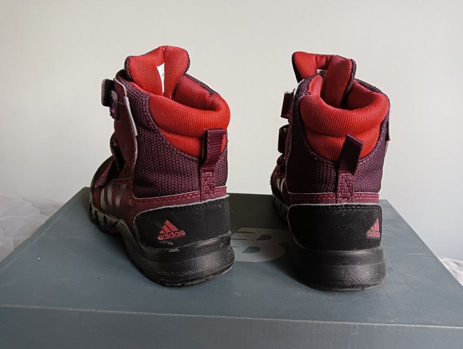 Buty adidas Holtanna, dziecięce zimowe śniegowce 27
