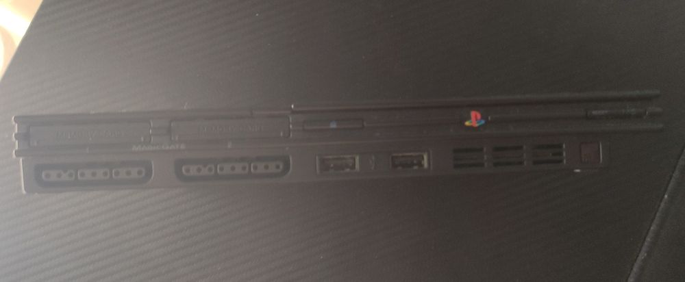 PlayStation 2 (incluí Sims 2 grátis)