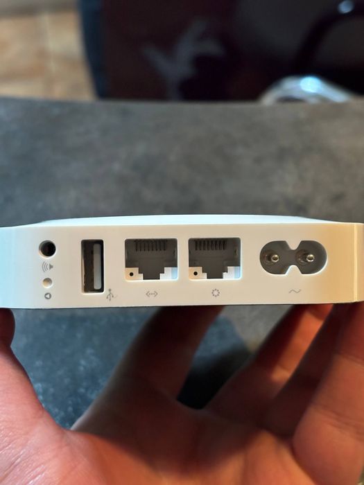 Продаю Apple AirPort Express A1392 (MC414)