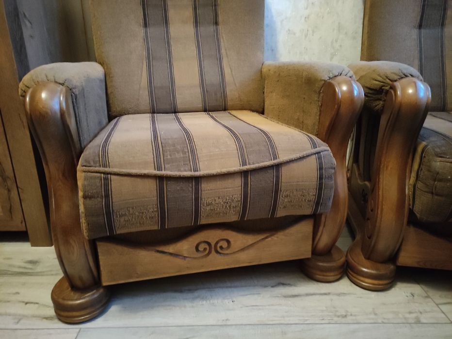 Komplet wypoczynkowy -kanapa + 2 fotele