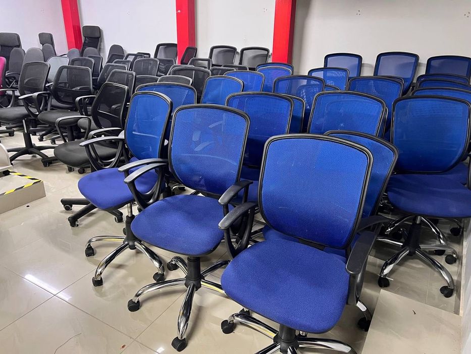 РАСПРОДАЖА офисная мебель  стулья кресла