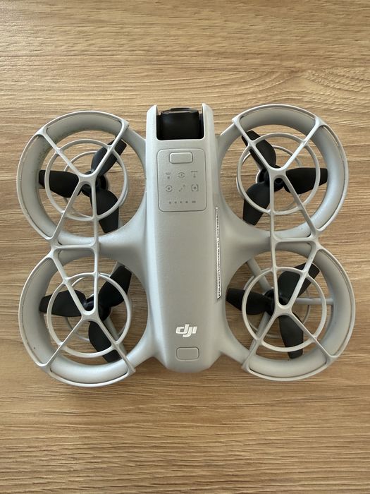 Dron DJI NEO + 3 baterie + hub do ładowania + kontroler RC-N3 + case STAN IDEALNY.