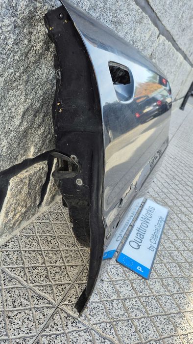 AUDI A4 B5(8D) - Porta NUA Frente Direita Facelift 1999 até 2001-PRETA
