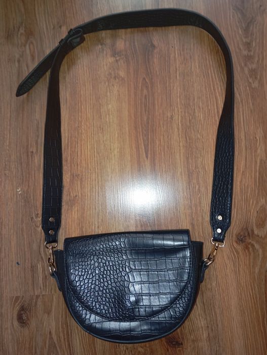 Torebka damska listonoszka nerka