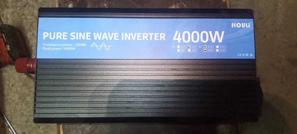 Портативна зарядна станція Power Bank PB4000 3.9 кВт