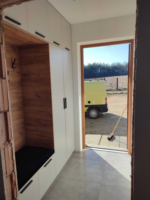 Szafa do przedpokoju