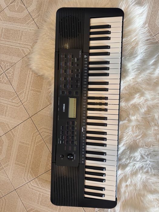 Yamaha psr-E274 como novo
